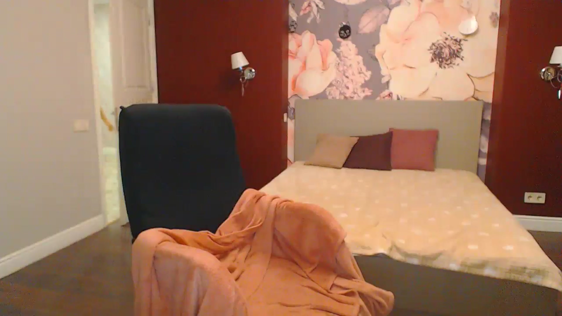 Gallery image thumbnail from Karina_Mils's myfreecams stream on, 07/21/2024, 19:52 image 8 of 20