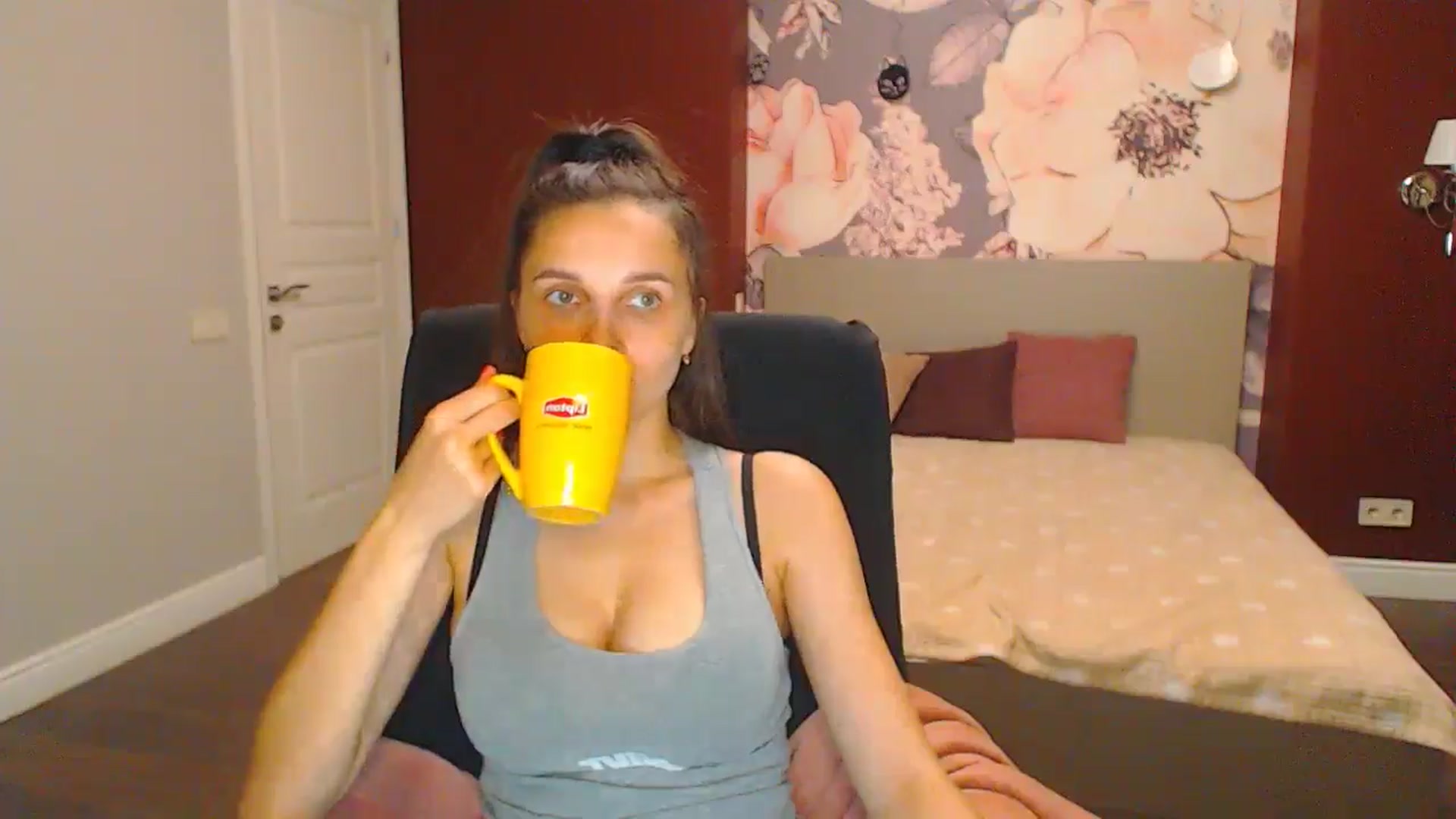Gallery image thumbnail from Karina_Mils's myfreecams stream on, 07/21/2024, 19:52 image 10 of 20