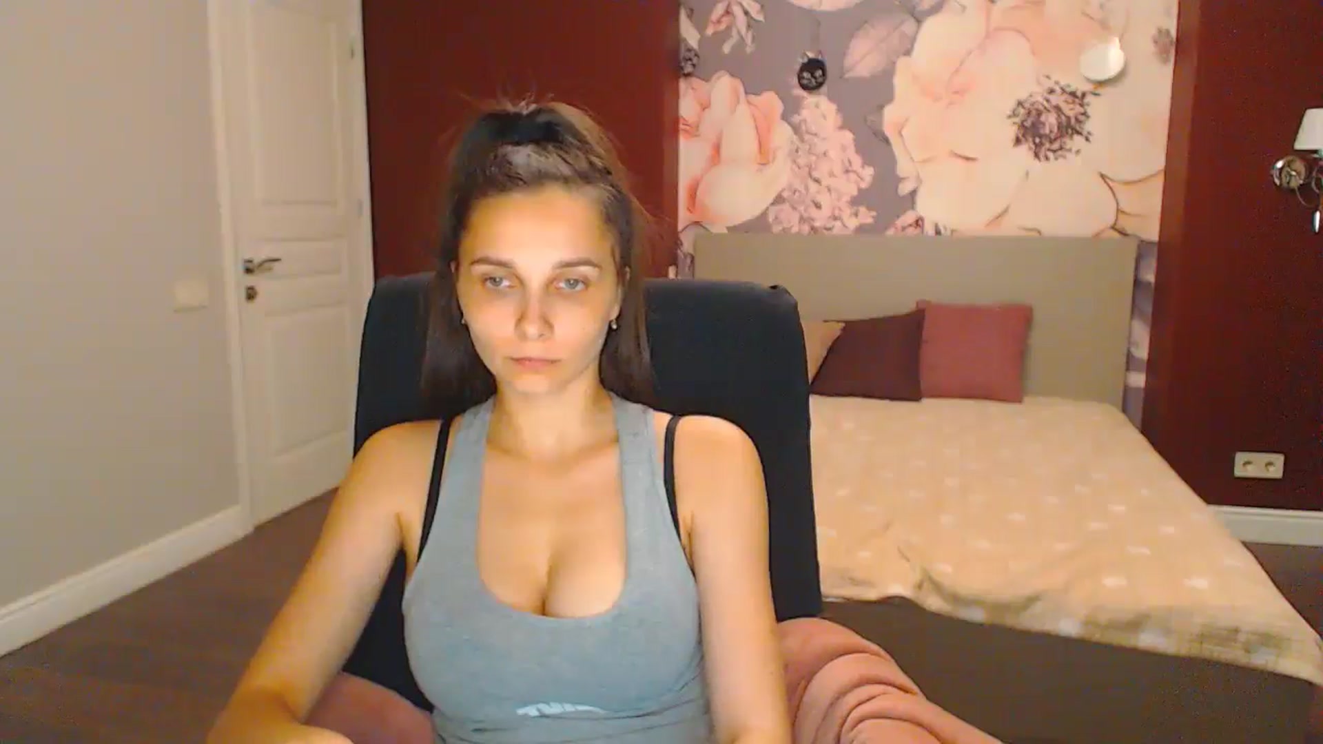 Gallery image thumbnail from Karina_Mils's myfreecams stream on, 07/21/2024, 19:52 image 13 of 20