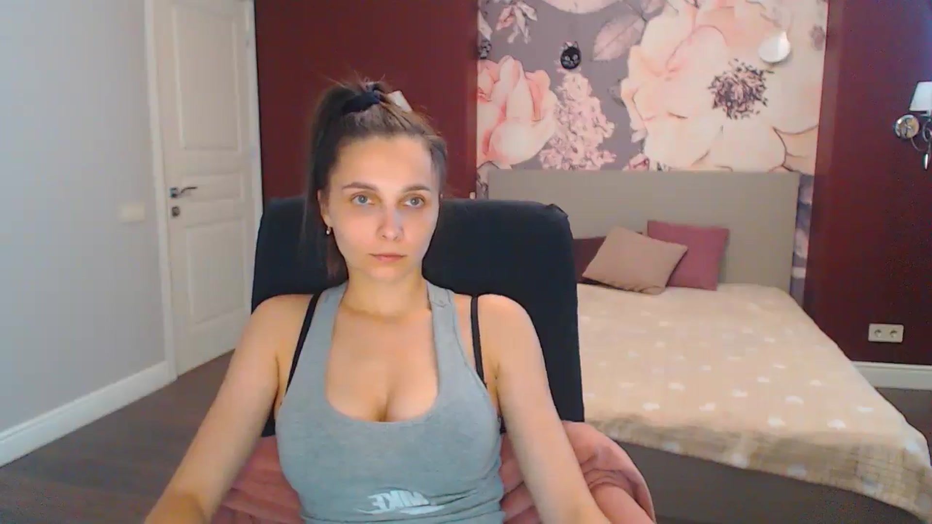 Gallery image thumbnail from Karina_Mils's myfreecams stream on, 07/22/2024, 11:06 image 20 of 20