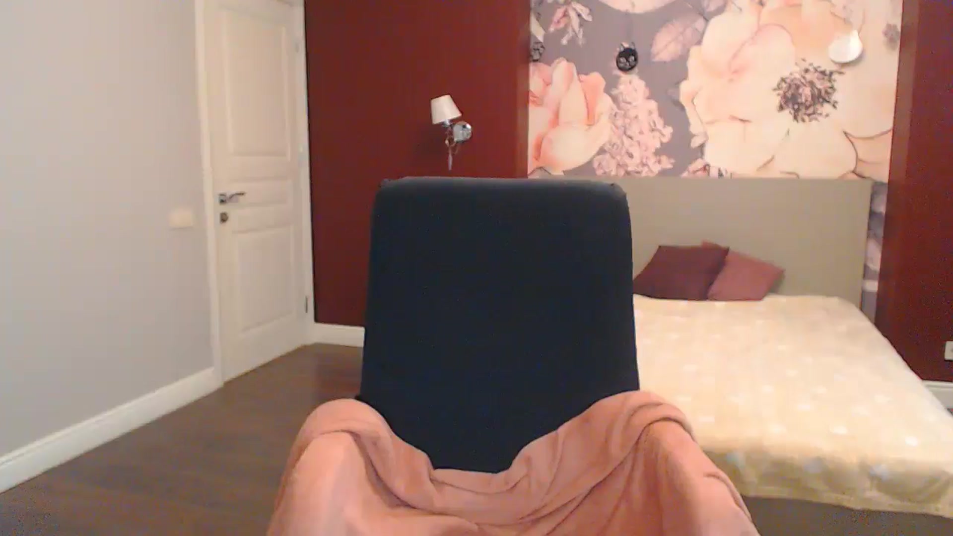 Gallery image thumbnail from Karina_Mils's myfreecams stream on, 07/25/2024, 11:04 image 15 of 20