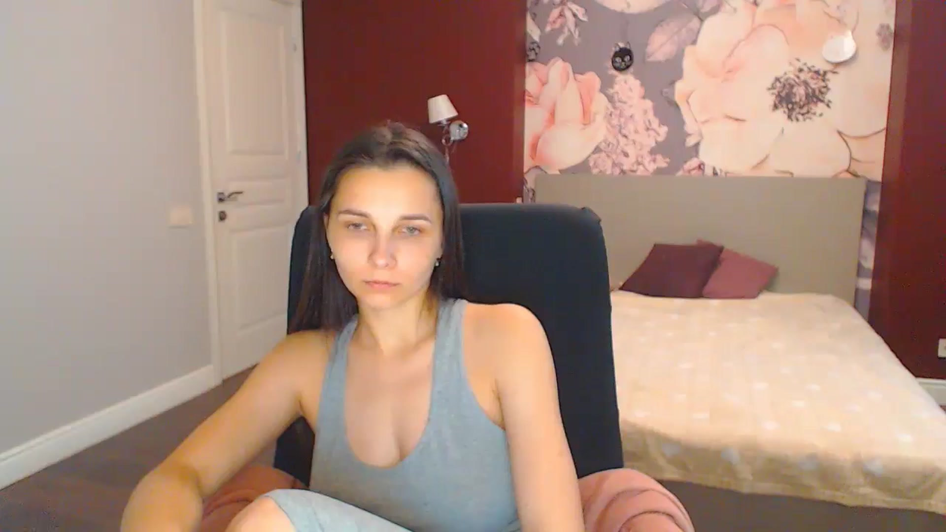 Gallery image thumbnail from Karina_Mils's myfreecams stream on, 07/25/2024, 11:04 image 12 of 20