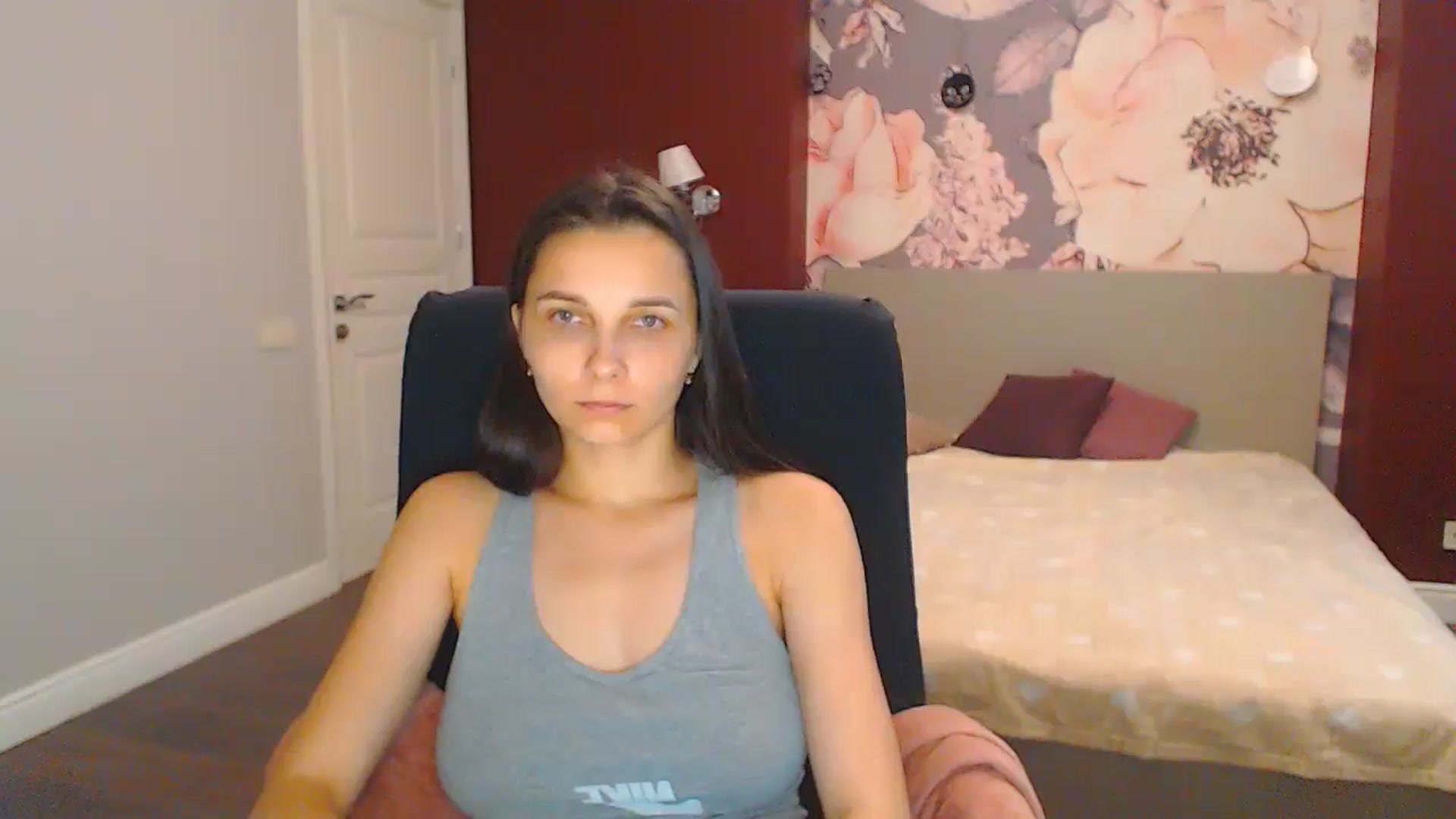 Gallery image thumbnail from Karina_Mils's myfreecams stream on, 07/25/2024, 11:04 image 16 of 20