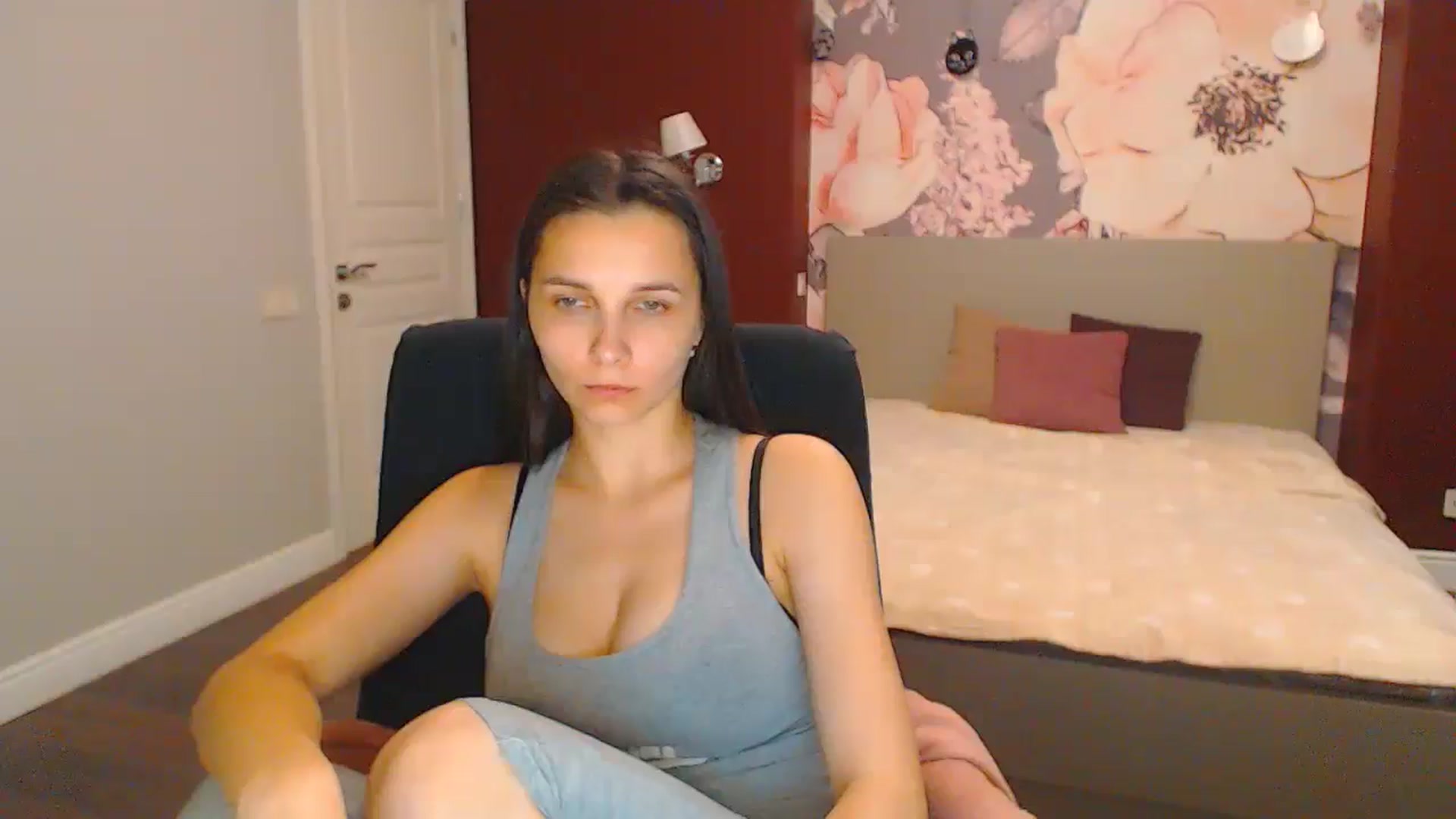 Gallery image thumbnail from Karina_Mils's myfreecams stream on, 07/26/2024, 13:39 image 16 of 20