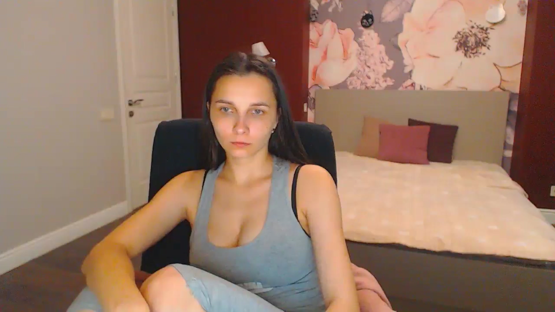 Gallery image thumbnail from Karina_Mils's myfreecams stream on, 07/26/2024, 13:39 image 13 of 20