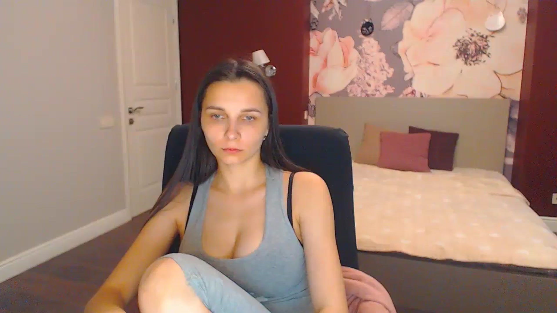 Gallery image thumbnail from Karina_Mils's myfreecams stream on, 07/26/2024, 13:39 image 9 of 20
