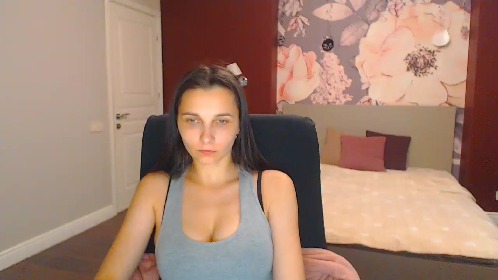 Gallery image thumbnail from Karina_Mils's myfreecams stream on, 07/26/2024, 13:39 image 12 of 20