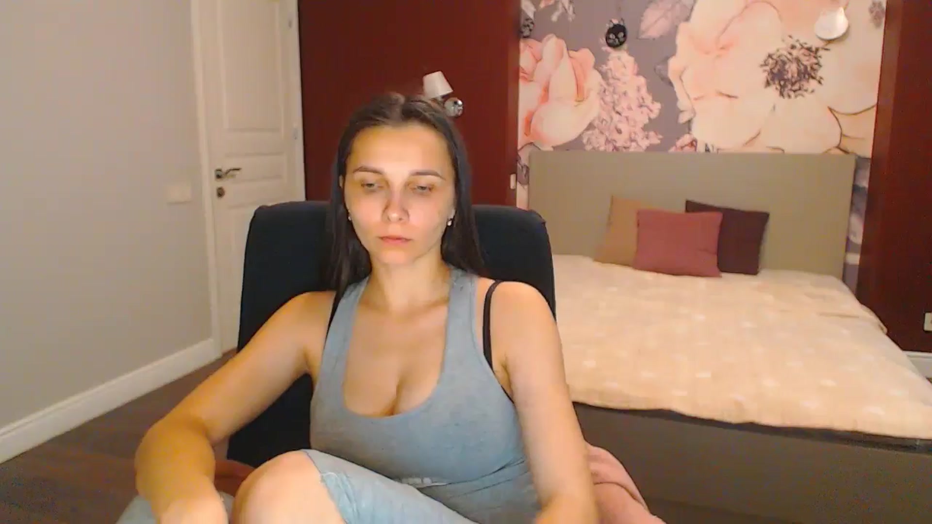 Gallery image thumbnail from Karina_Mils's myfreecams stream on, 07/26/2024, 13:39 image 20 of 20