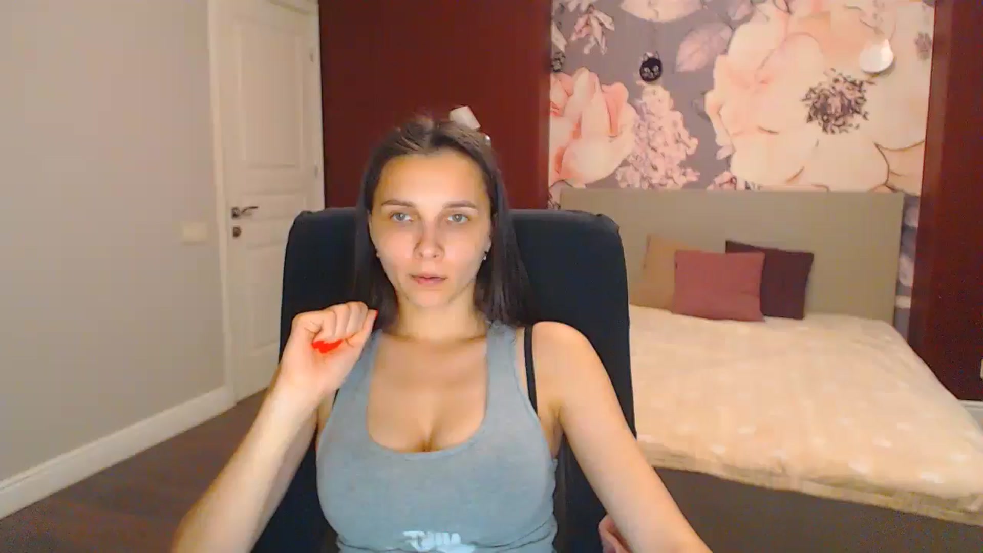 Gallery image thumbnail from Karina_Mils's myfreecams stream on, 07/26/2024, 14:35 image 14 of 20