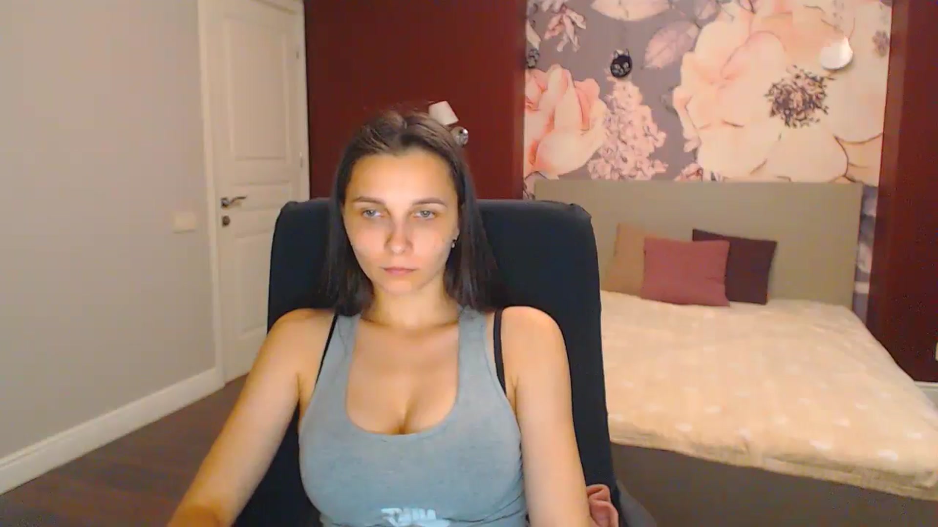 Gallery image thumbnail from Karina_Mils's myfreecams stream on, 07/26/2024, 14:35 image 16 of 20