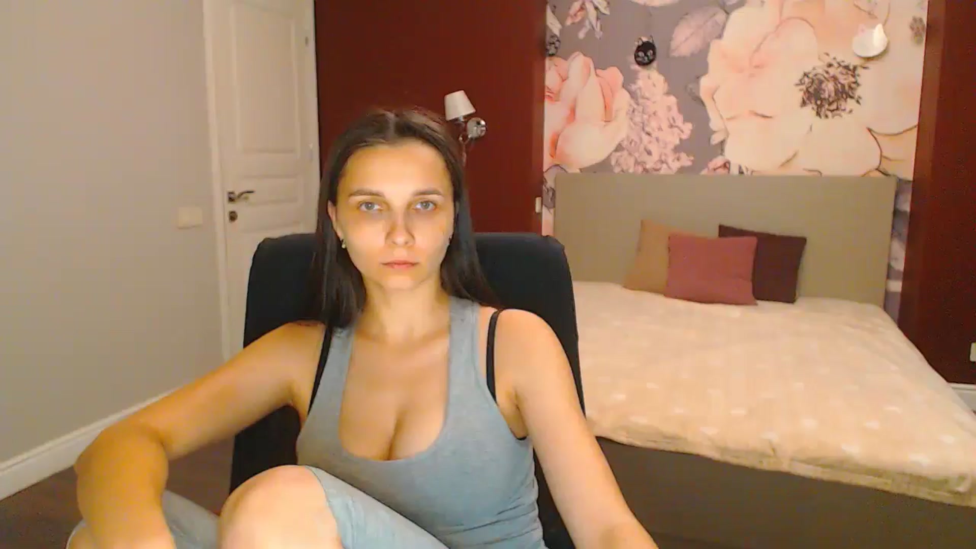 Gallery image thumbnail from Karina_Mils's myfreecams stream on, 07/26/2024, 16:02 image 17 of 20