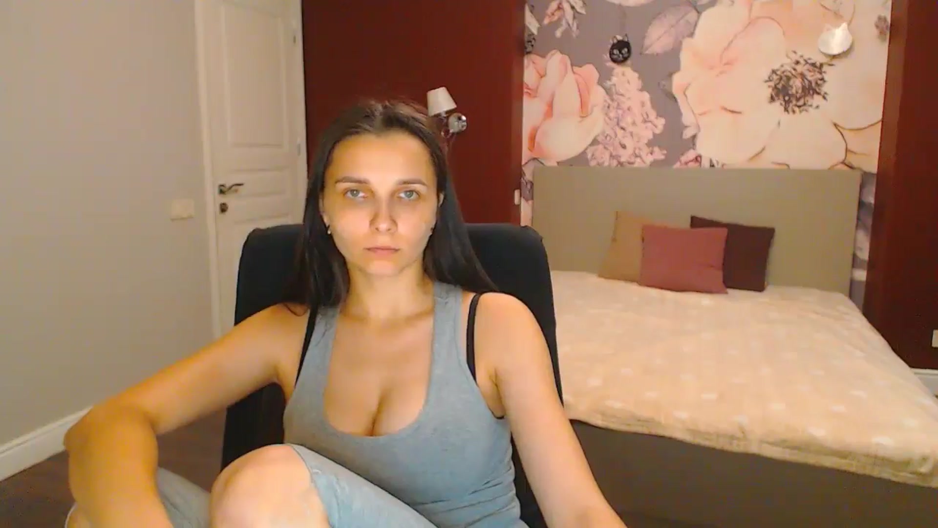 Gallery image thumbnail from Karina_Mils's myfreecams stream on, 07/26/2024, 16:02 image 16 of 20