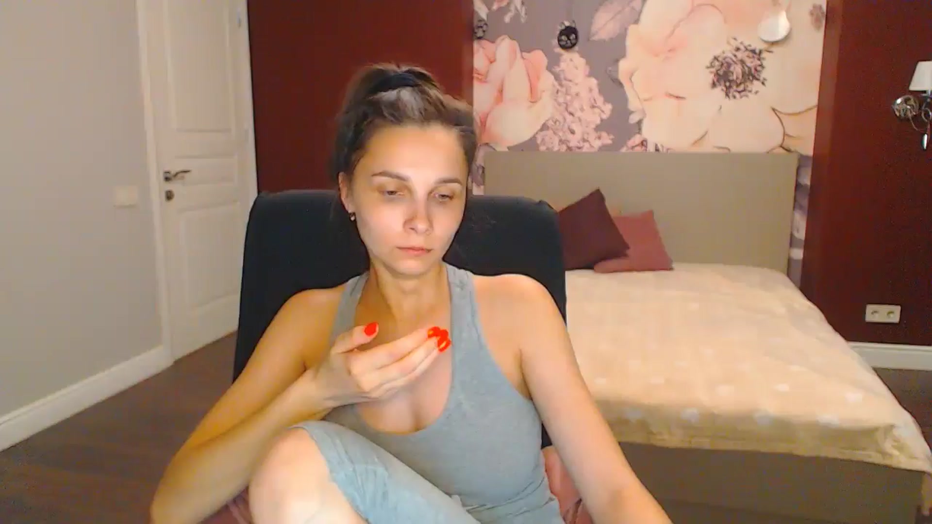 Gallery image thumbnail from Karina_Mils's myfreecams stream on, 07/27/2024, 17:11 image 1 of 20