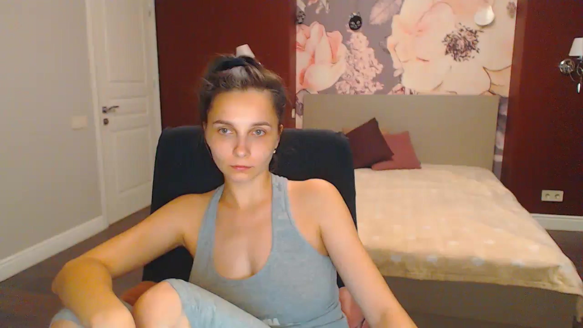 Gallery image thumbnail from Karina_Mils's myfreecams stream on, 07/27/2024, 17:11 image 17 of 20