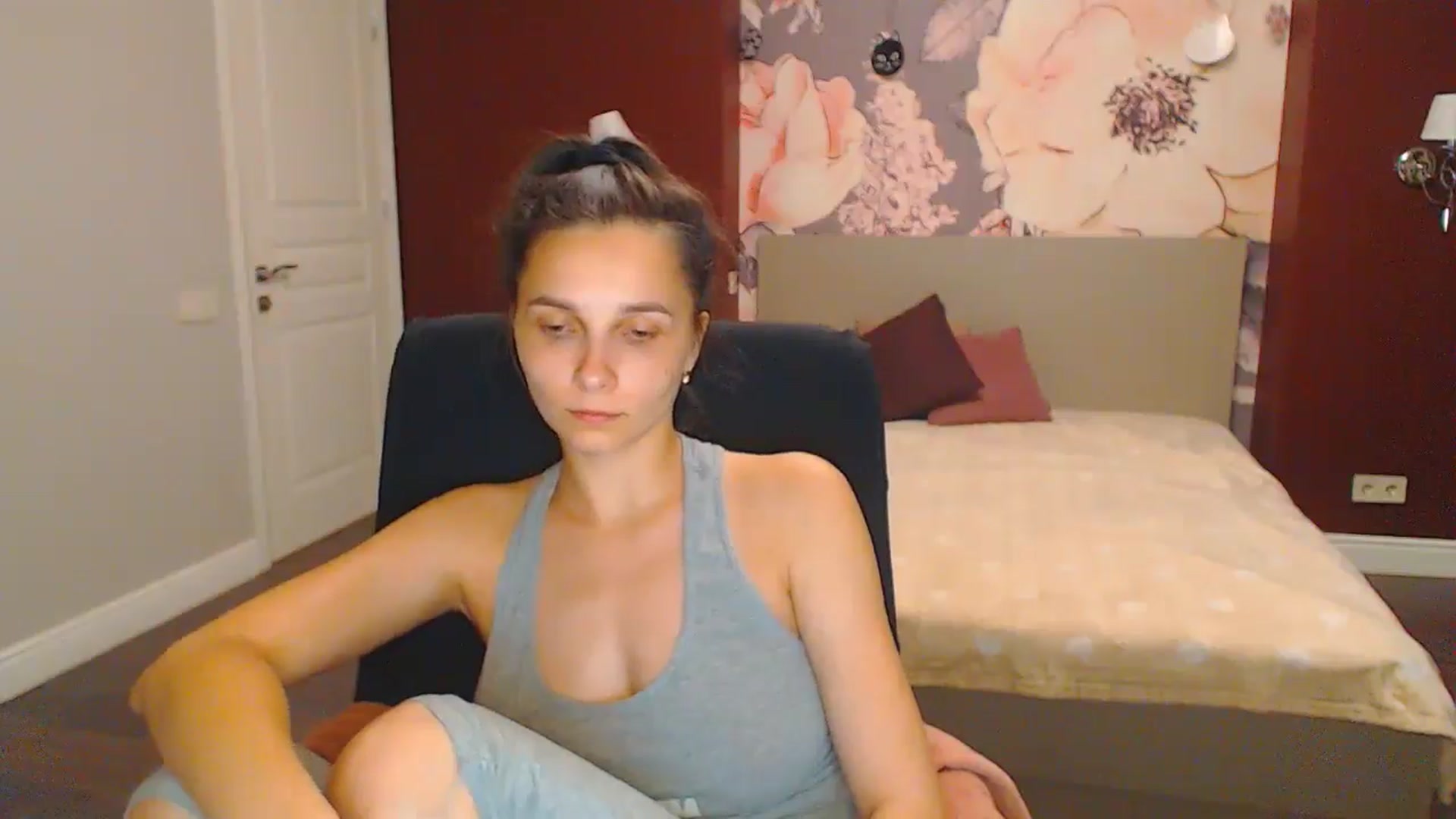 Gallery image thumbnail from Karina_Mils's myfreecams stream on, 07/27/2024, 17:11 image 16 of 20