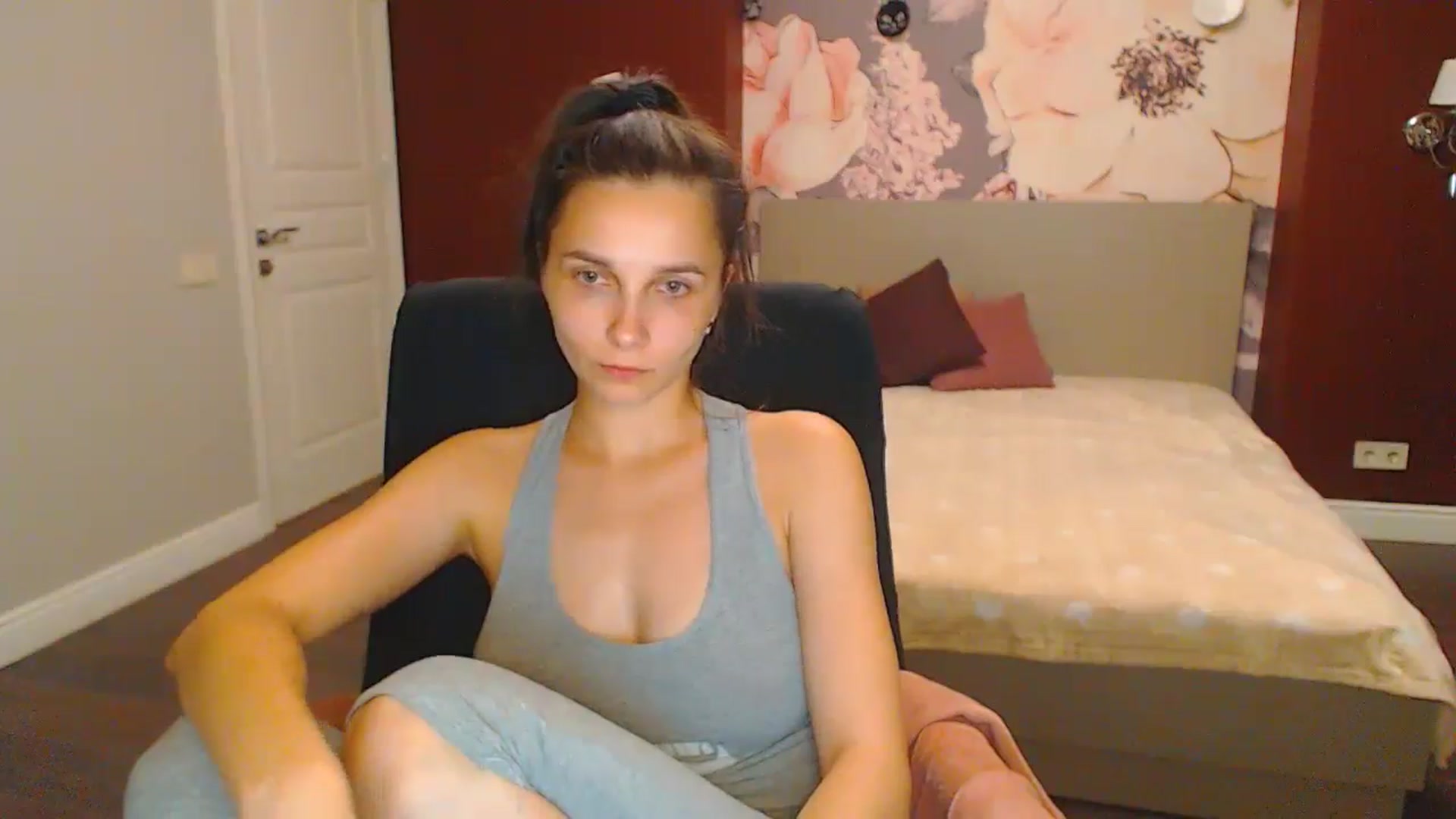 Gallery image thumbnail from Karina_Mils's myfreecams stream on, 07/27/2024, 18:17 image 3 of 20