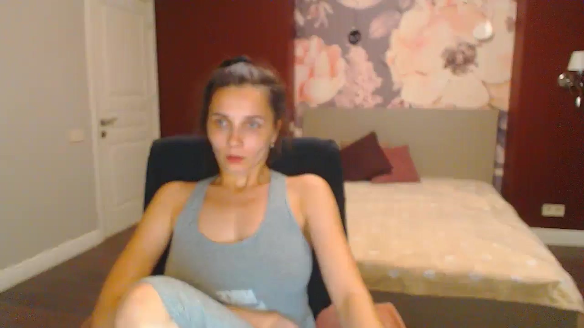 Gallery image thumbnail from Karina_Mils's myfreecams stream on, 07/27/2024, 19:03 image 1 of 20