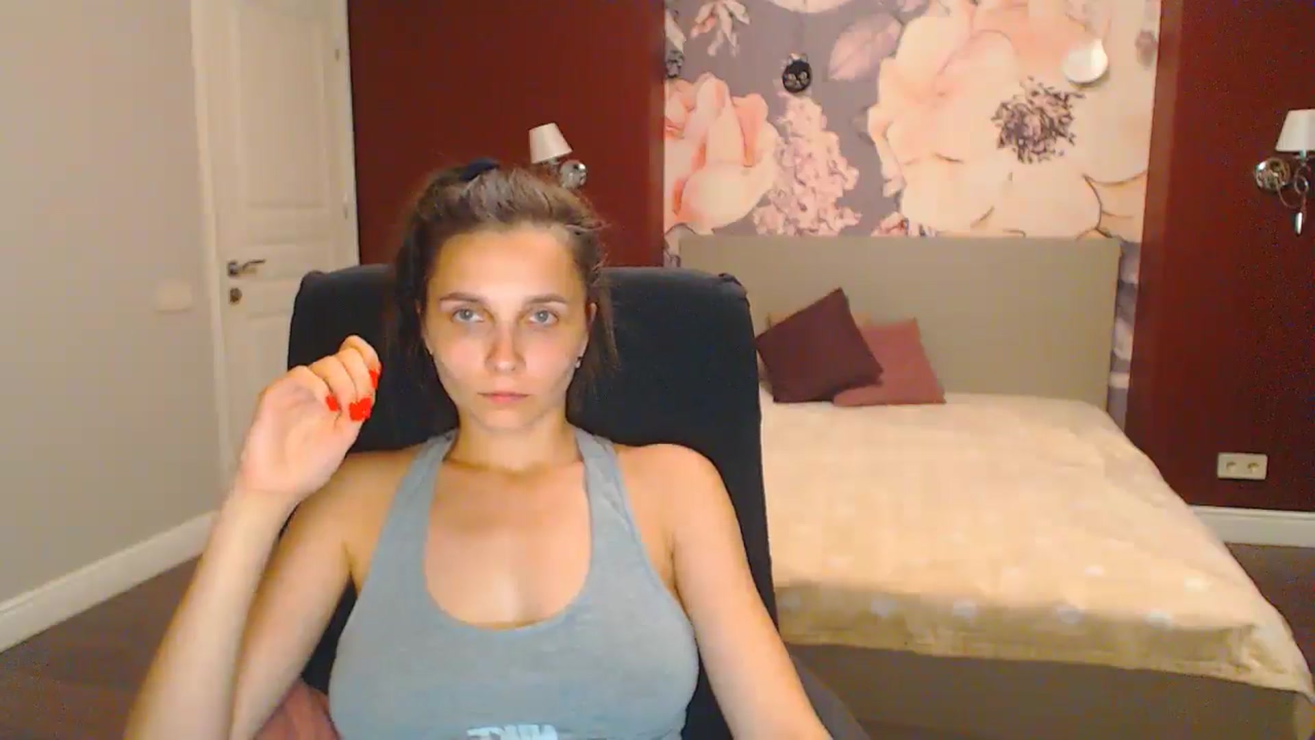 Gallery image thumbnail from Karina_Mils's myfreecams stream on, 07/27/2024, 19:03 image 17 of 20