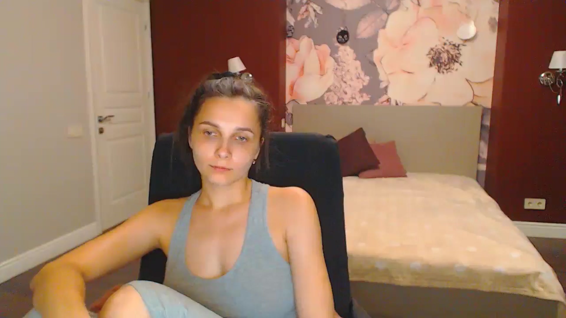 Gallery image thumbnail from Karina_Mils's myfreecams stream on, 07/27/2024, 19:03 image 6 of 20
