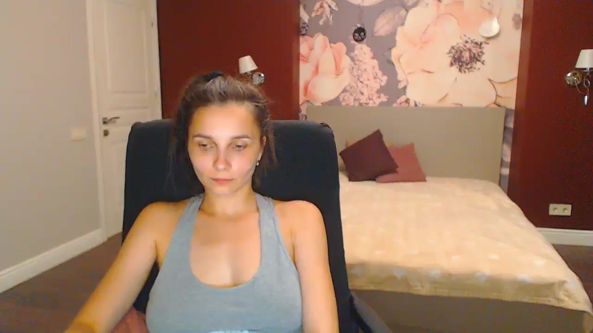 Gallery image thumbnail from Karina_Mils's myfreecams stream on, 07/27/2024, 19:03 image 18 of 20