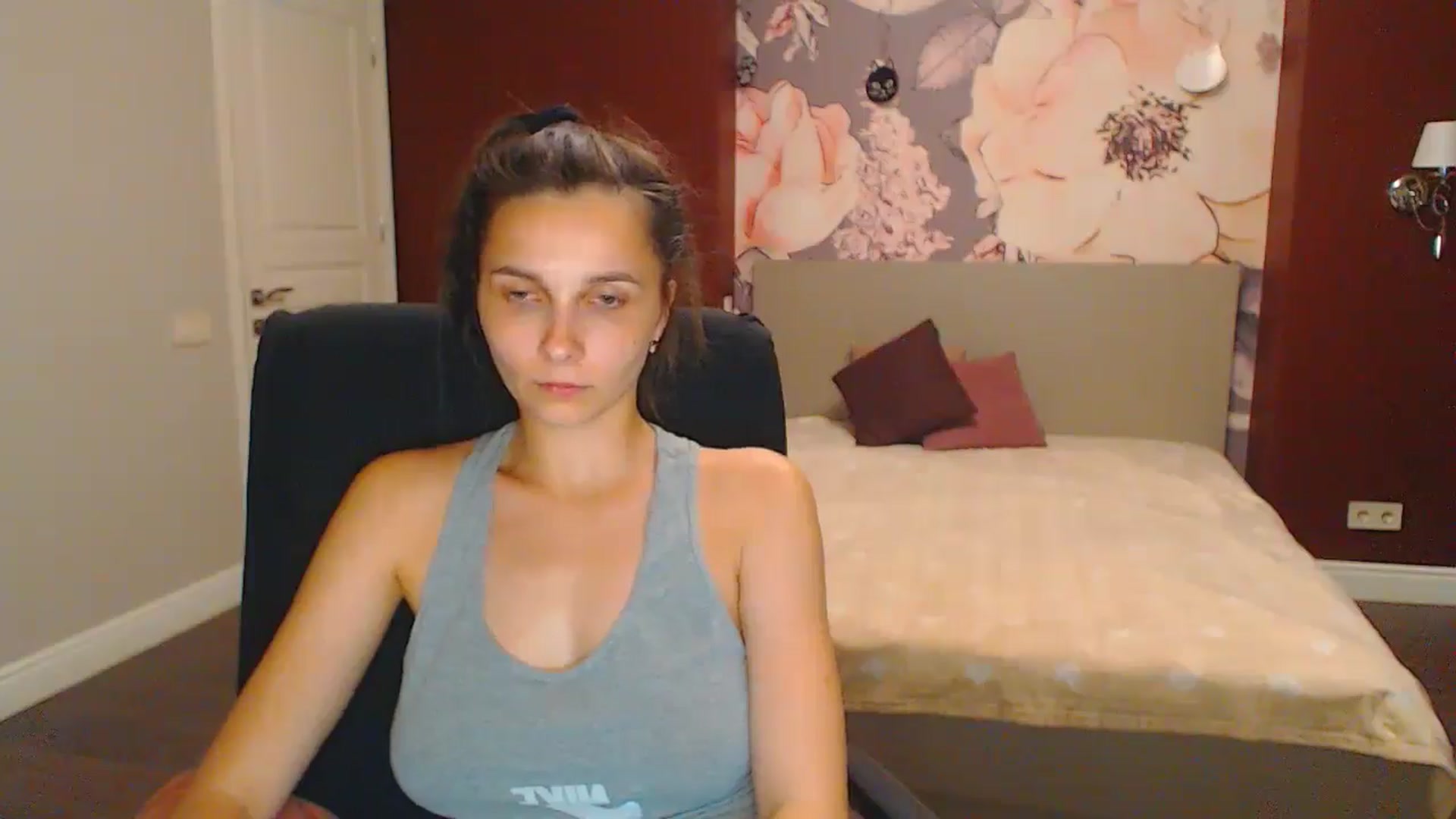 Gallery image thumbnail from Karina_Mils's myfreecams stream on, 07/27/2024, 19:03 image 12 of 20