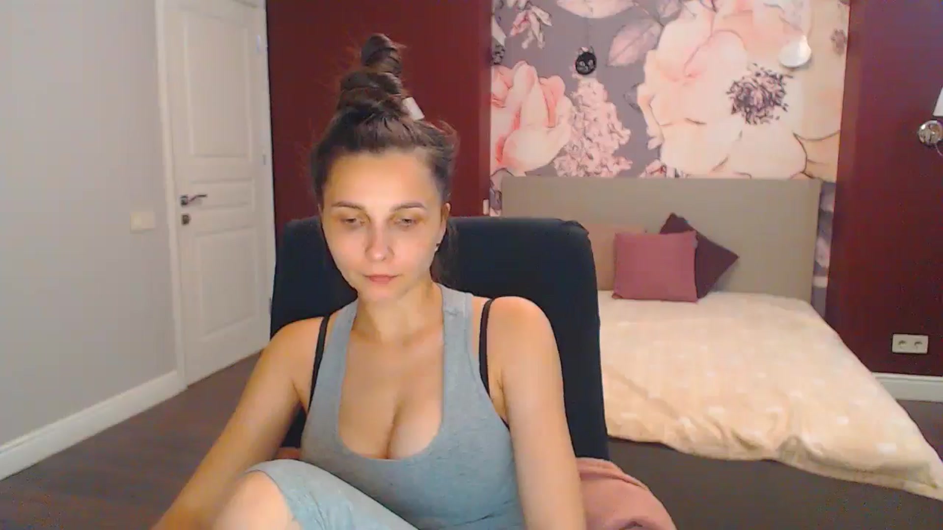 Gallery image thumbnail from Karina_Mils's myfreecams stream on, 07/28/2024, 16:16 image 18 of 20