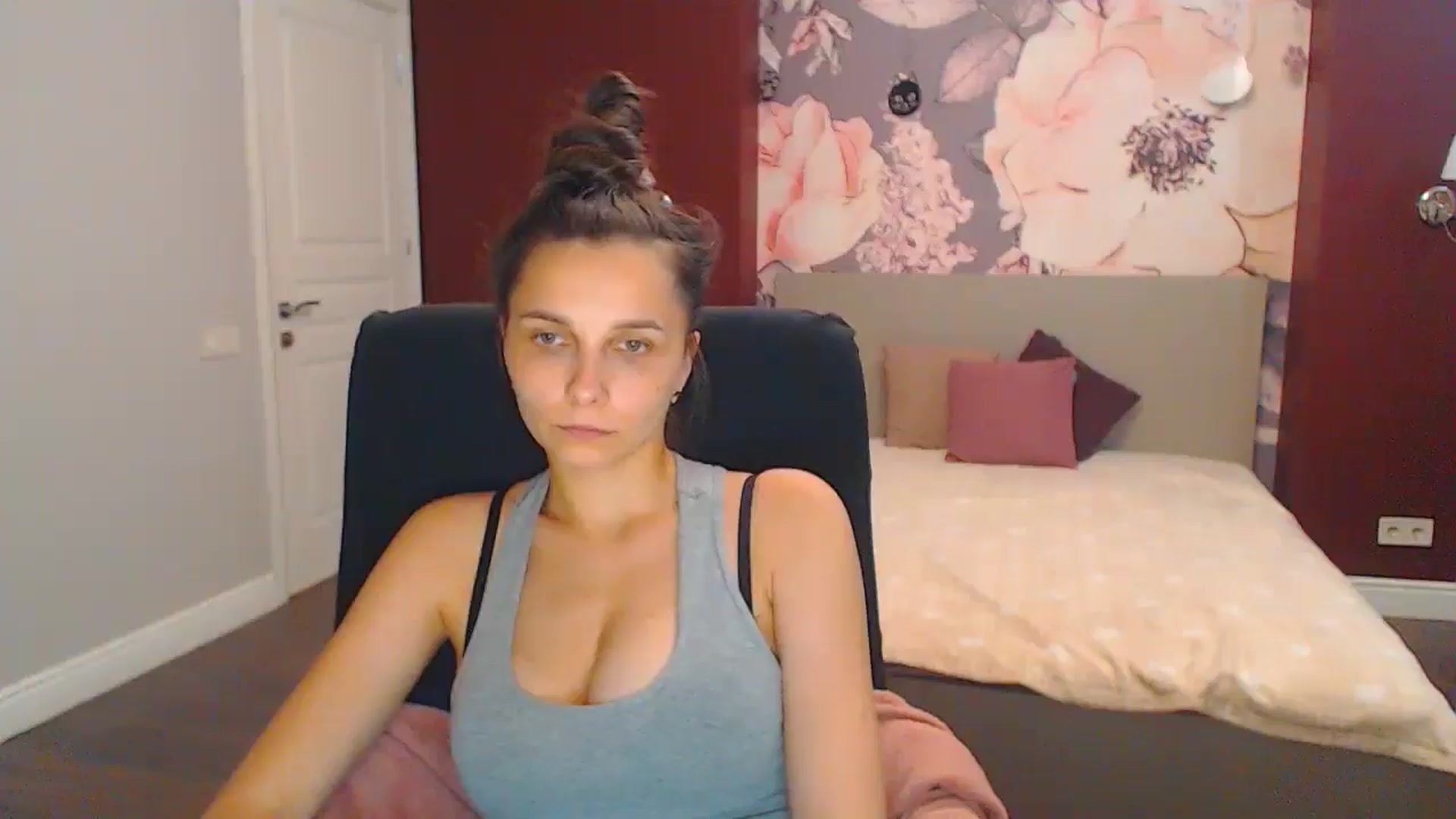 Gallery image thumbnail from Karina_Mils's myfreecams stream on, 07/28/2024, 16:16 image 20 of 20