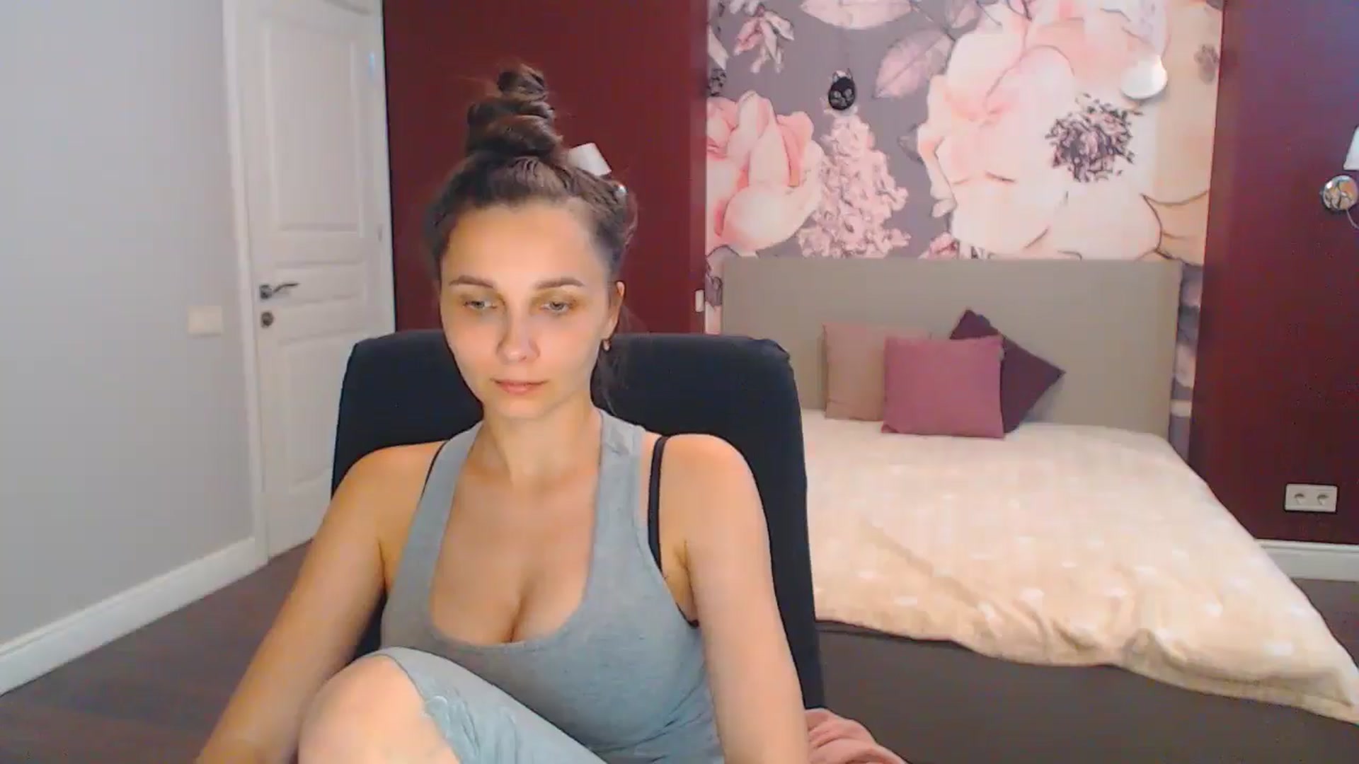 Gallery image thumbnail from Karina_Mils's myfreecams stream on, 07/28/2024, 16:16 image 2 of 20