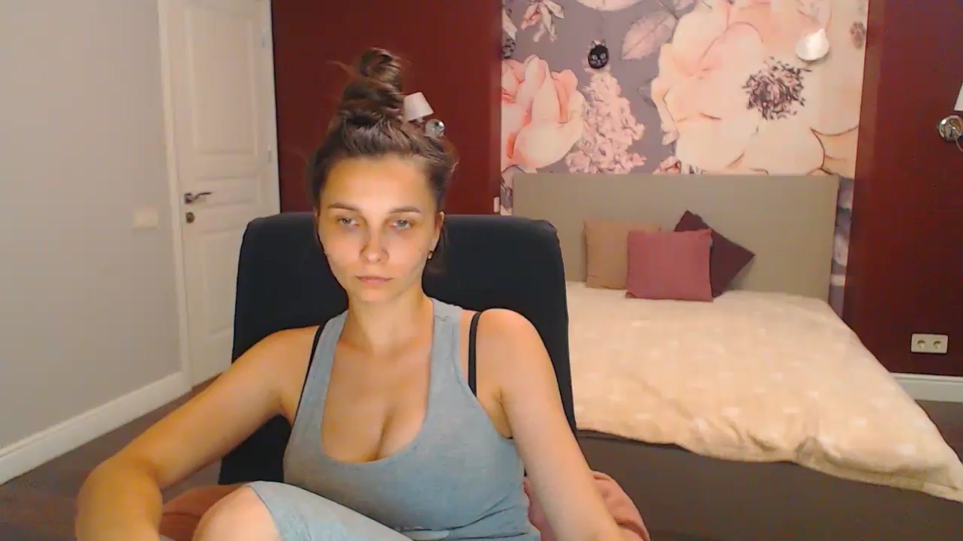 Gallery image thumbnail from Karina_Mils's myfreecams stream on, 07/28/2024, 16:55 image 5 of 20