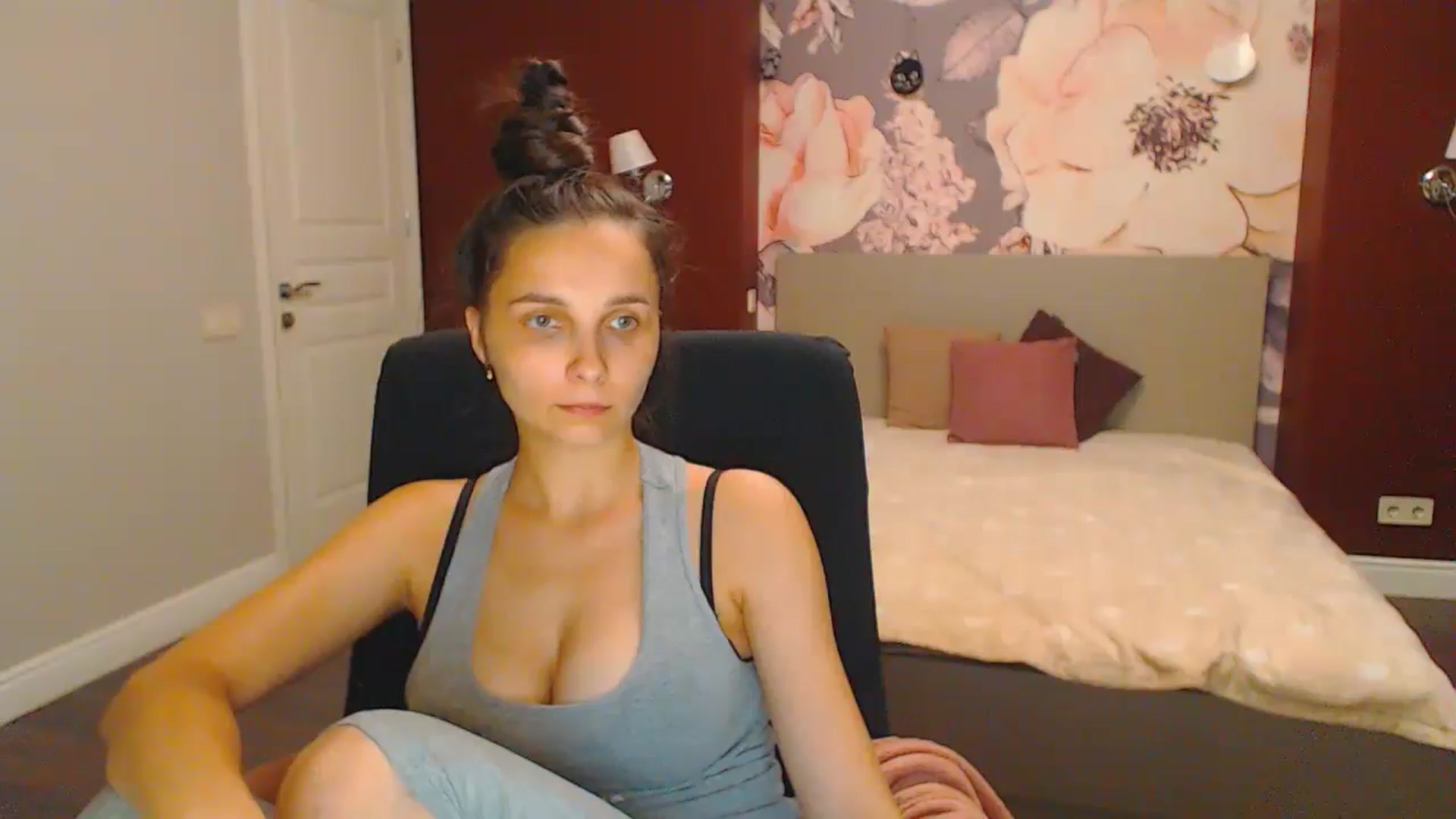 Gallery image thumbnail from Karina_Mils's myfreecams stream on, 07/28/2024, 19:29 image 20 of 20