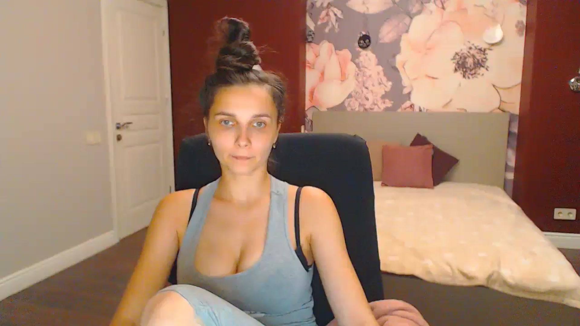 Gallery image thumbnail from Karina_Mils's myfreecams stream on, 07/28/2024, 20:41 image 4 of 20