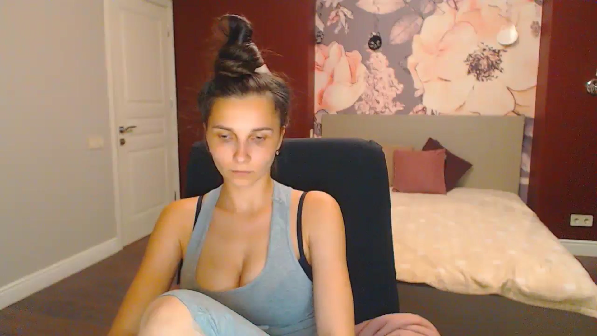Gallery image thumbnail from Karina_Mils's myfreecams stream on, 07/28/2024, 20:41 image 2 of 20