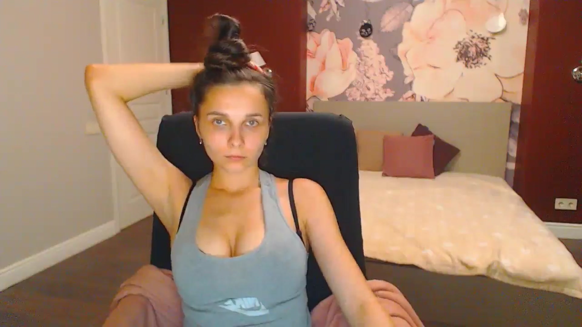 Gallery image thumbnail from Karina_Mils's myfreecams stream on, 07/28/2024, 20:41 image 11 of 20