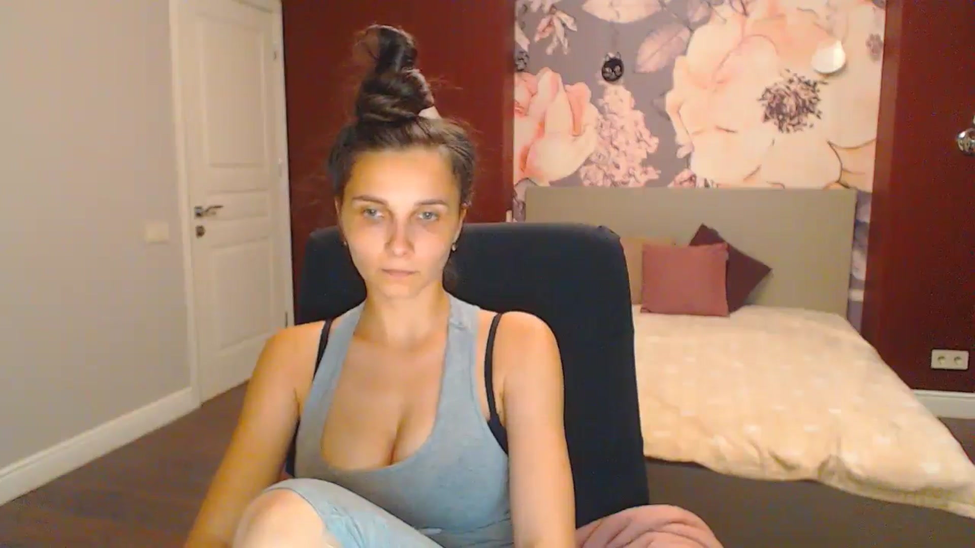 Gallery image thumbnail from Karina_Mils's myfreecams stream on, 07/28/2024, 20:41 image 5 of 20