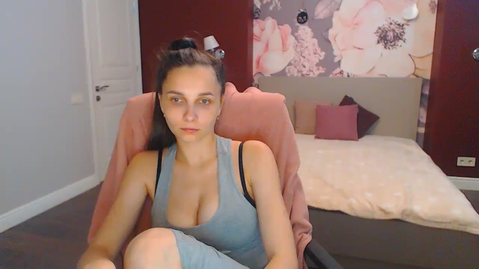 Gallery image thumbnail from Karina_Mils's myfreecams stream on, 07/29/2024, 07:36 image 20 of 20