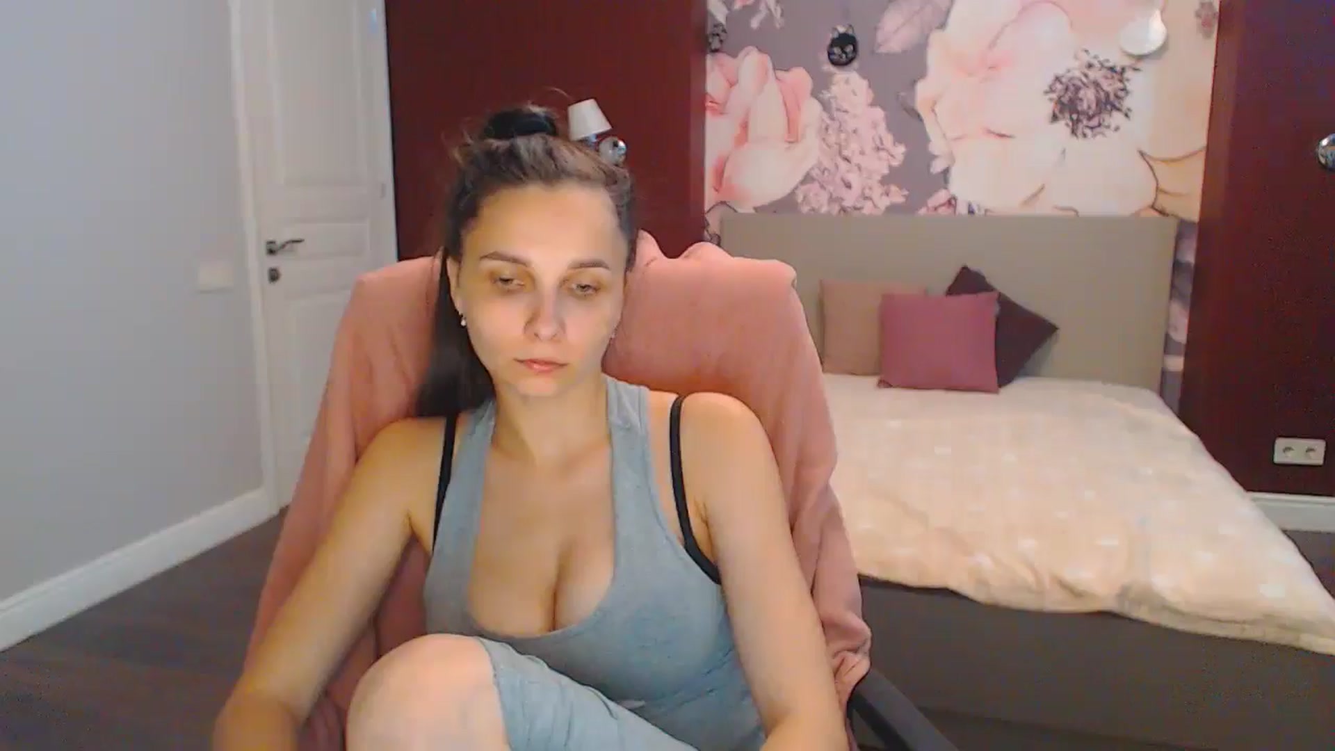 Gallery image thumbnail from Karina_Mils's myfreecams stream on, 07/29/2024, 07:36 image 19 of 20