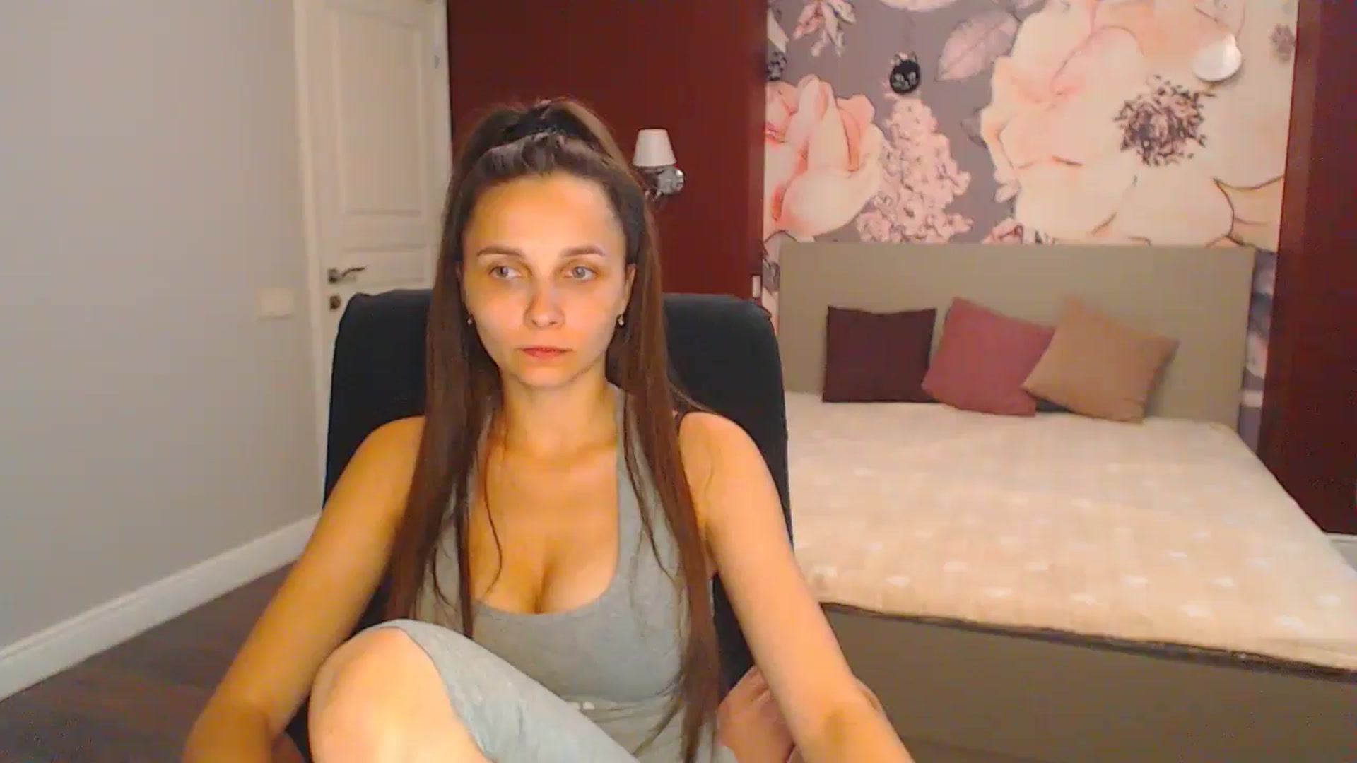 Gallery image thumbnail from Karina_Mils's myfreecams stream on, 08/02/2024, 12:29 image 19 of 20
