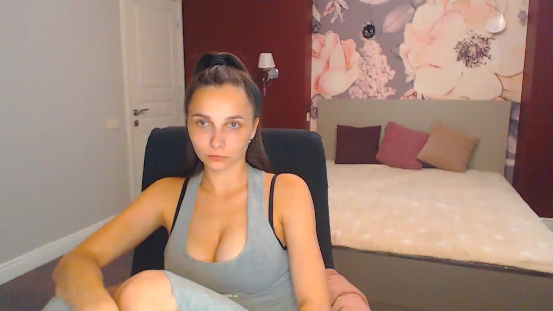 Gallery image thumbnail from Karina_Mils's myfreecams stream on, 08/02/2024, 12:29 image 2 of 20