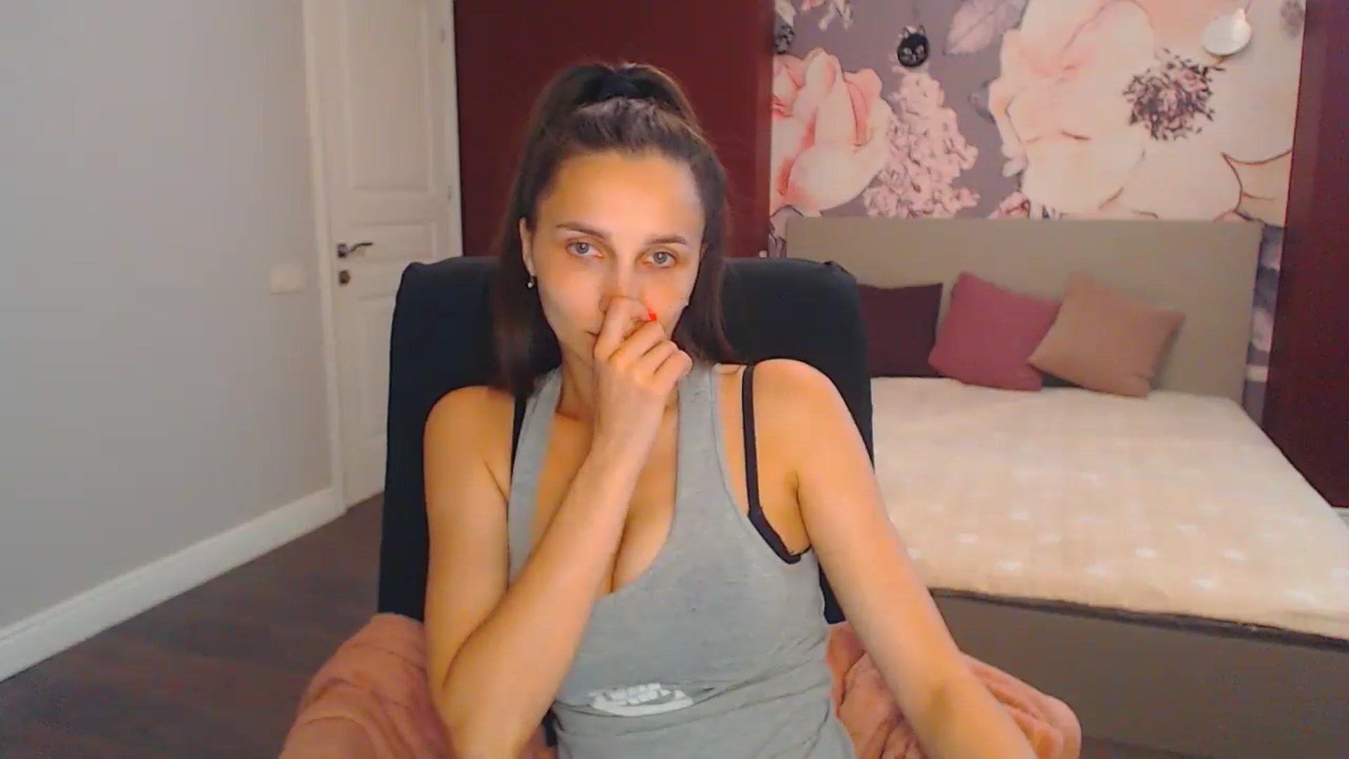 Gallery image thumbnail from Karina_Mils's myfreecams stream on, 08/02/2024, 13:35 image 11 of 20