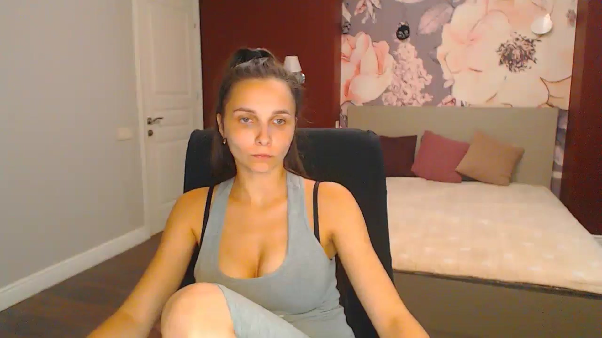 Gallery image thumbnail from Karina_Mils's myfreecams stream on, 08/02/2024, 15:28 image 19 of 20