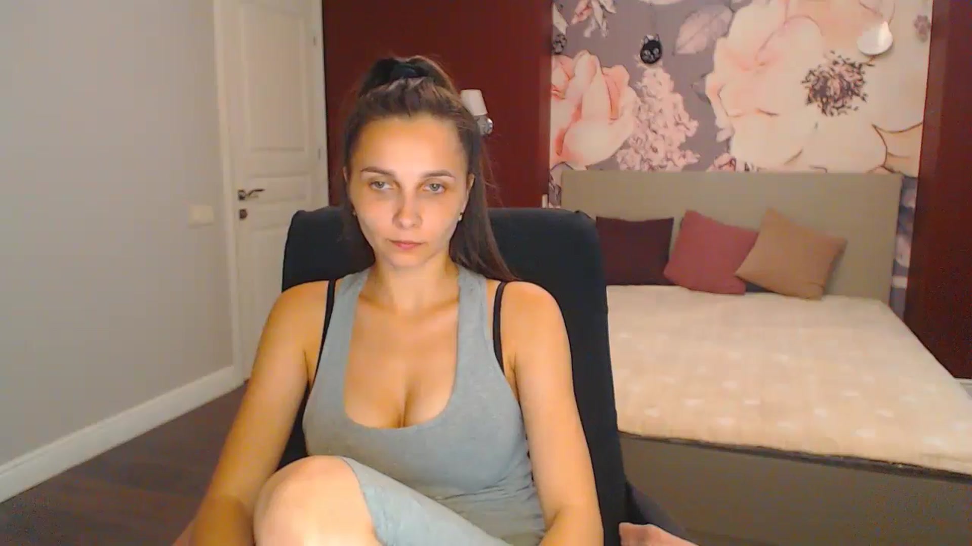 Gallery image thumbnail from Karina_Mils's myfreecams stream on, 08/02/2024, 15:28 image 7 of 20
