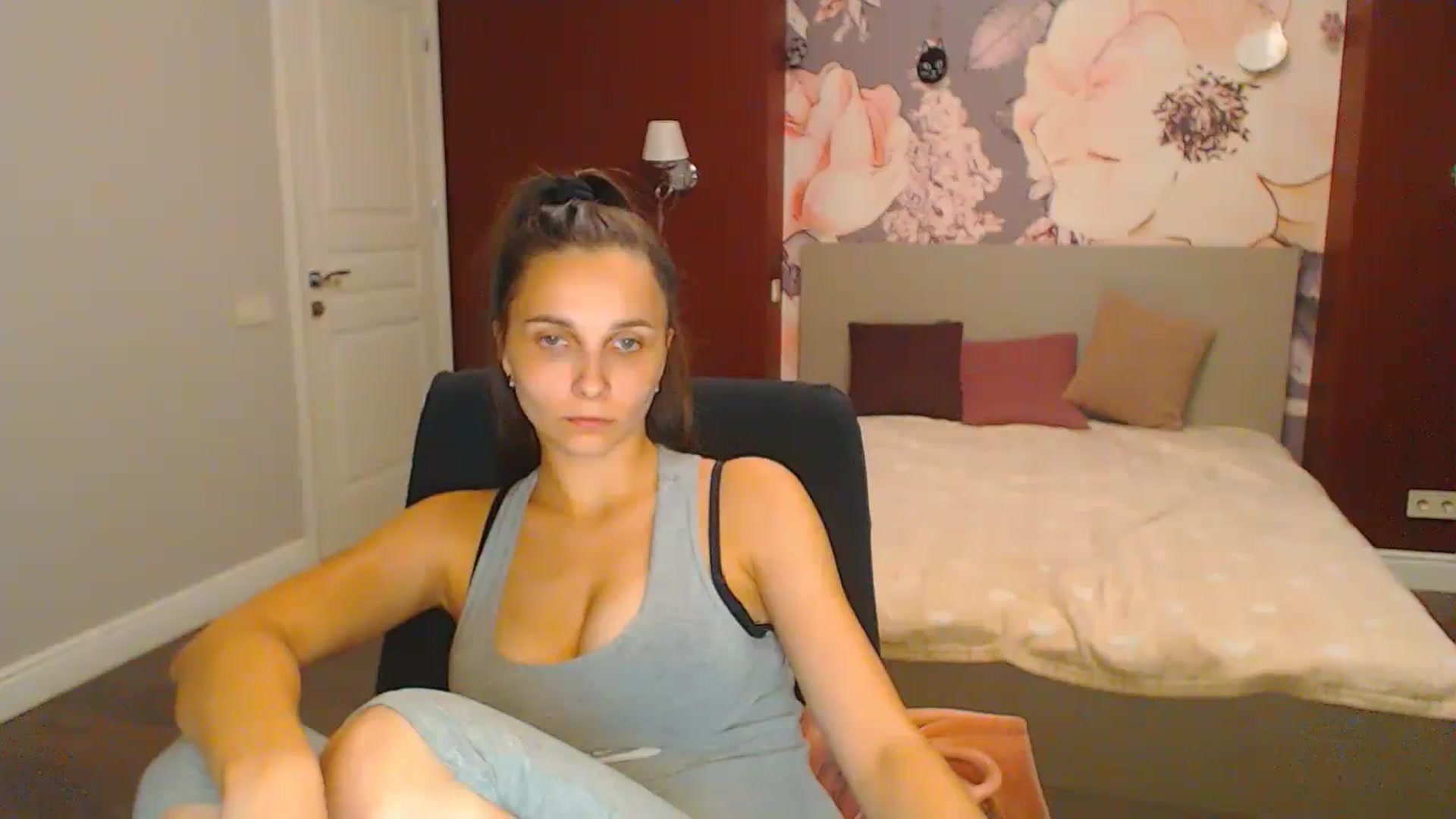 Gallery image thumbnail from Karina_Mils's myfreecams stream on, 08/04/2024, 16:57 image 19 of 20