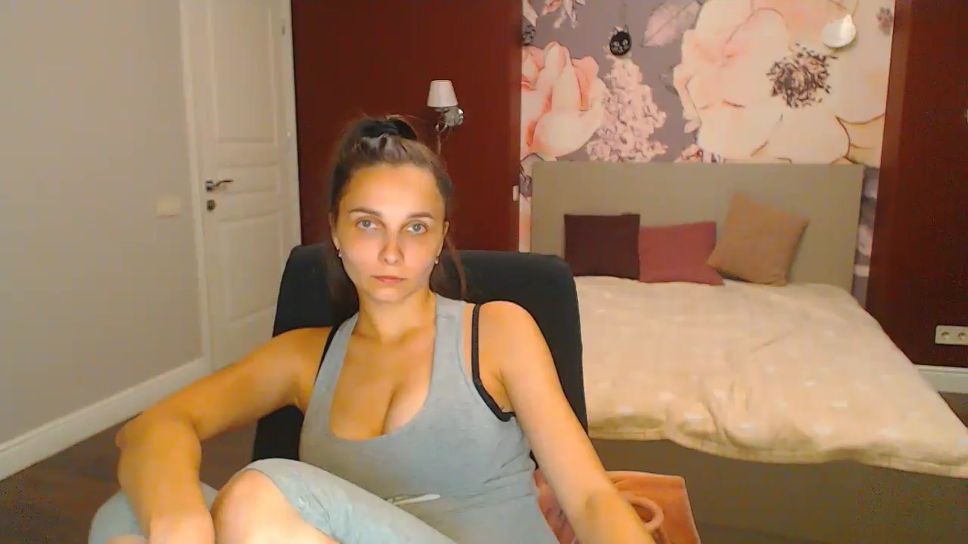 Gallery image thumbnail from Karina_Mils's myfreecams stream on, 08/04/2024, 16:57 image 20 of 20