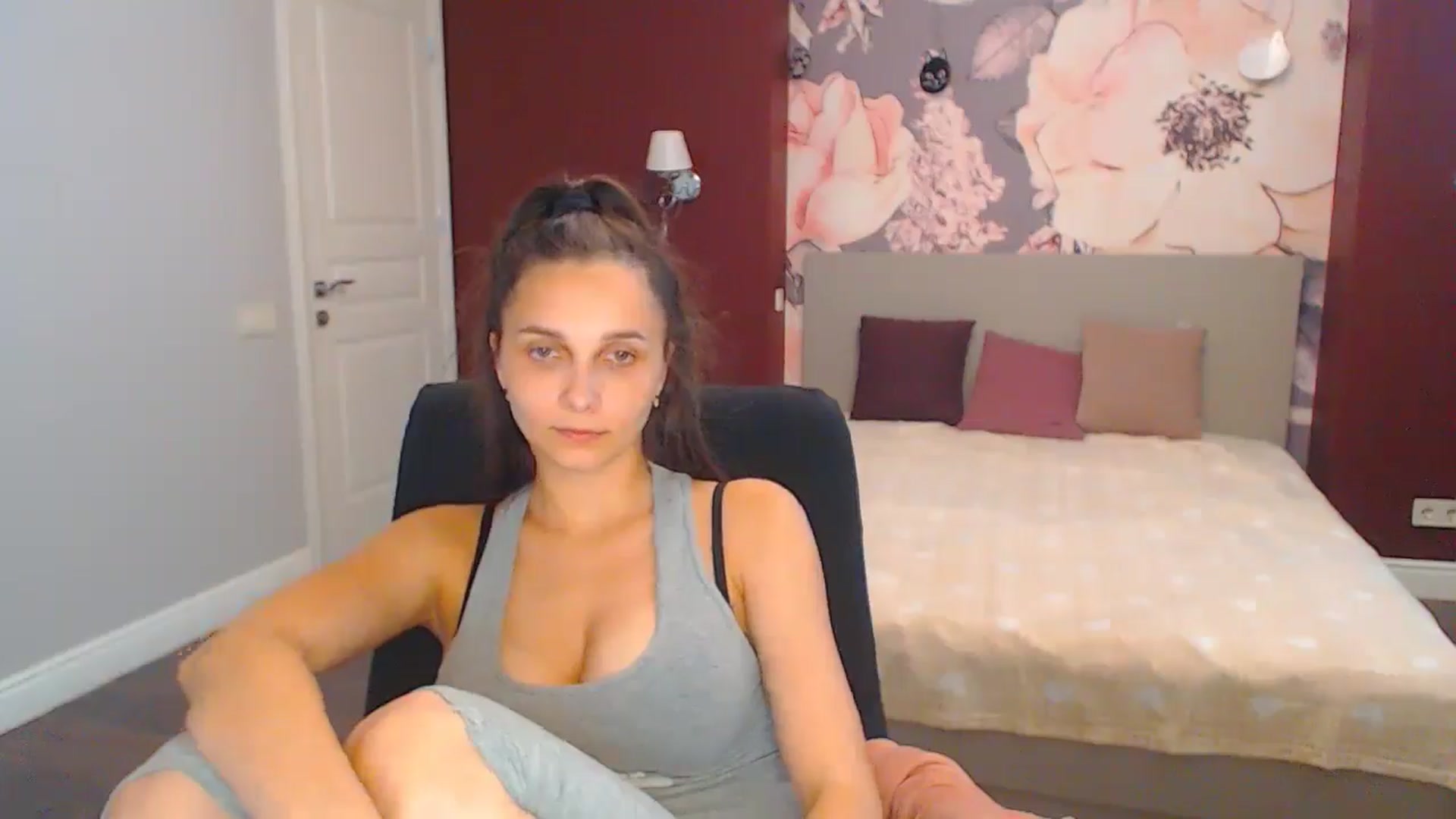 Gallery image thumbnail from Karina_Mils's myfreecams stream on, 08/05/2024, 10:58 image 20 of 20