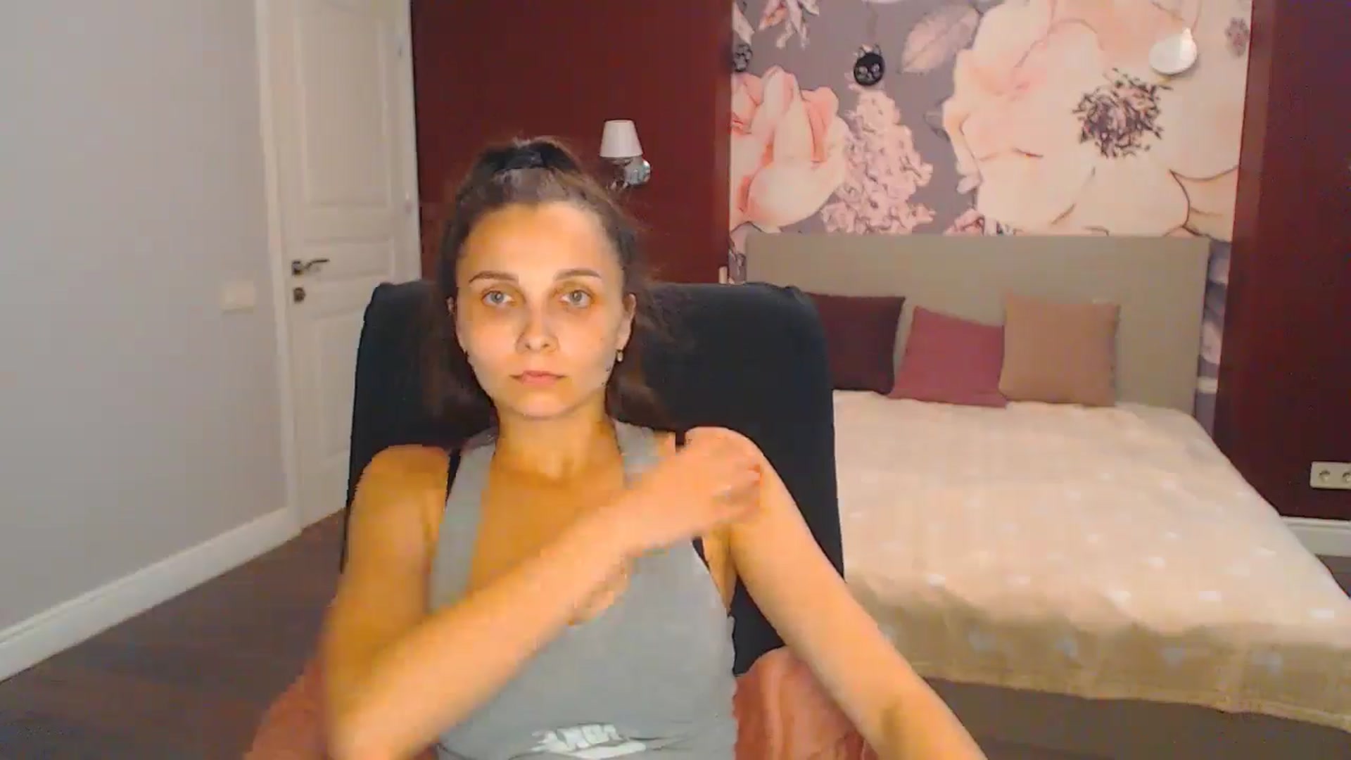 Gallery image thumbnail from Karina_Mils's myfreecams stream on, 08/05/2024, 10:58 image 6 of 20