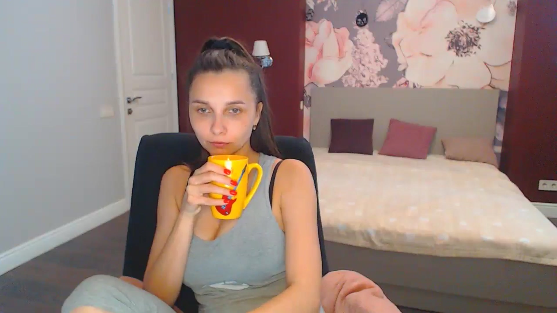 Gallery image thumbnail from Karina_Mils's myfreecams stream on, 08/08/2024, 13:57 image 13 of 20