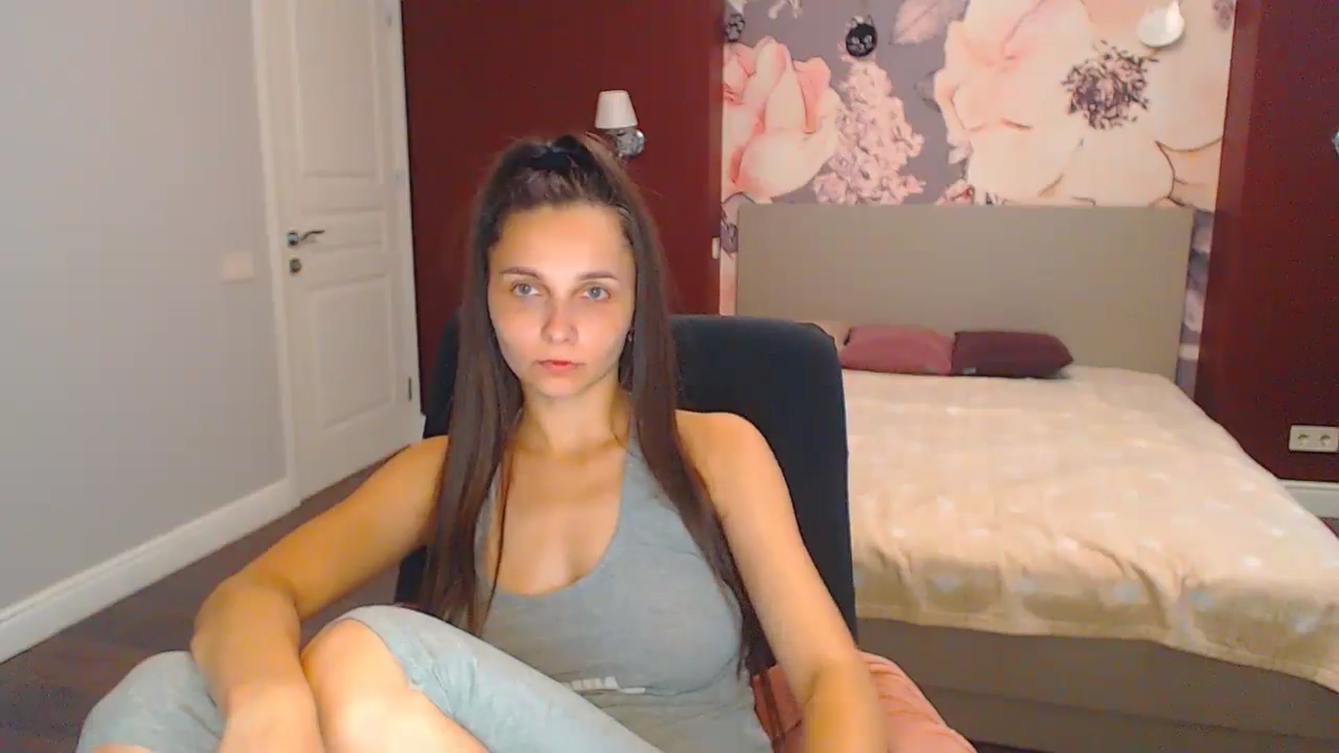 Gallery image thumbnail from Karina_Mils's myfreecams stream on, 08/15/2024, 07:16 image 6 of 20
