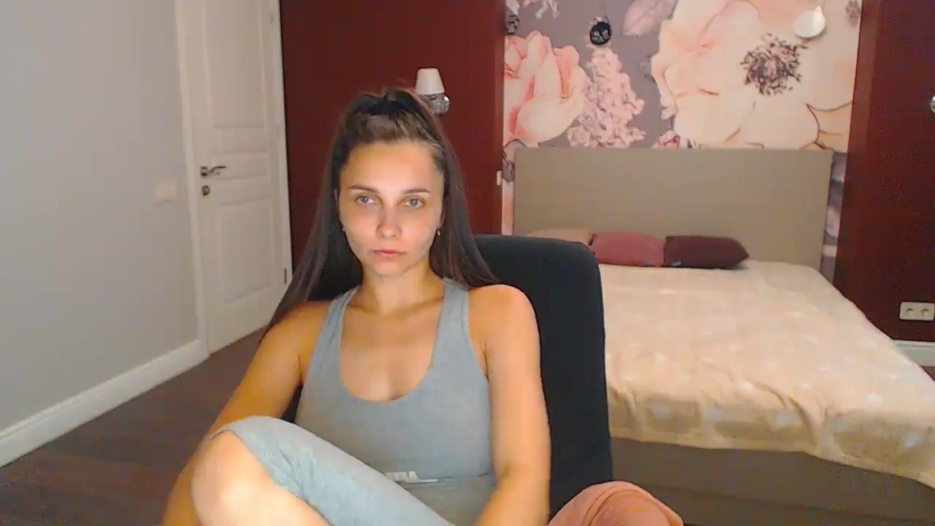 Gallery image thumbnail from Karina_Mils's myfreecams stream on, 08/15/2024, 07:16 image 18 of 20