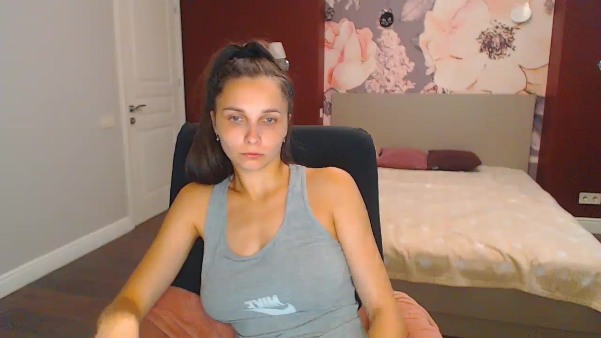 Gallery image thumbnail from Karina_Mils's myfreecams stream on, 08/15/2024, 07:16 image 9 of 20