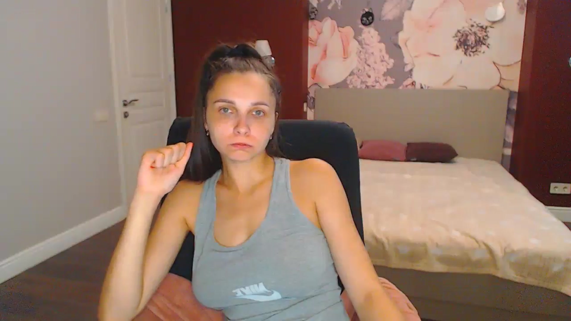 Gallery image thumbnail from Karina_Mils's myfreecams stream on, 08/15/2024, 07:16 image 10 of 20